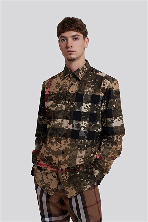 camiseta burberry masculina|Burberry camouflage shirt.